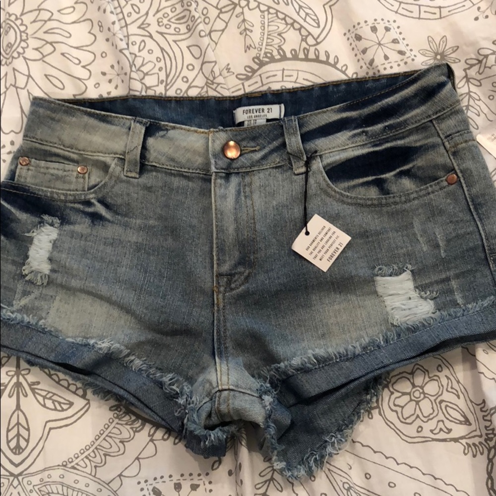 Forever 21 denim medium-wash shorts. never worn